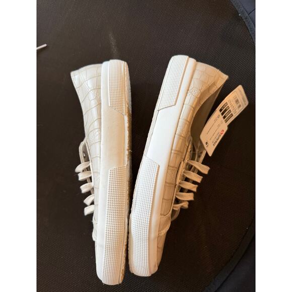 Womens' Superga Crocodile Print Beige Sneakers, Size 10 BNWT - Picture 6 of 6